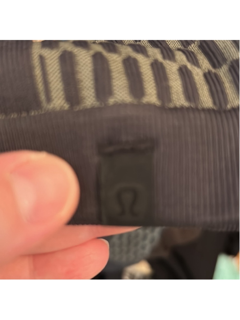 Lululemon size 4 about that base tights - Picture 8 of 8